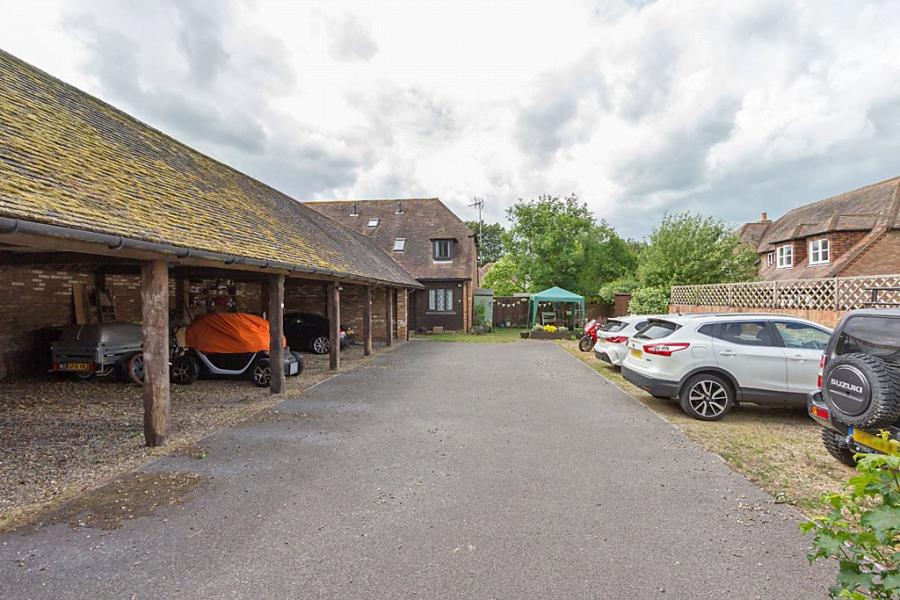Meadows House, The Street, Sittingbourne, ME9, 3417, image-13 - Quealy & Co