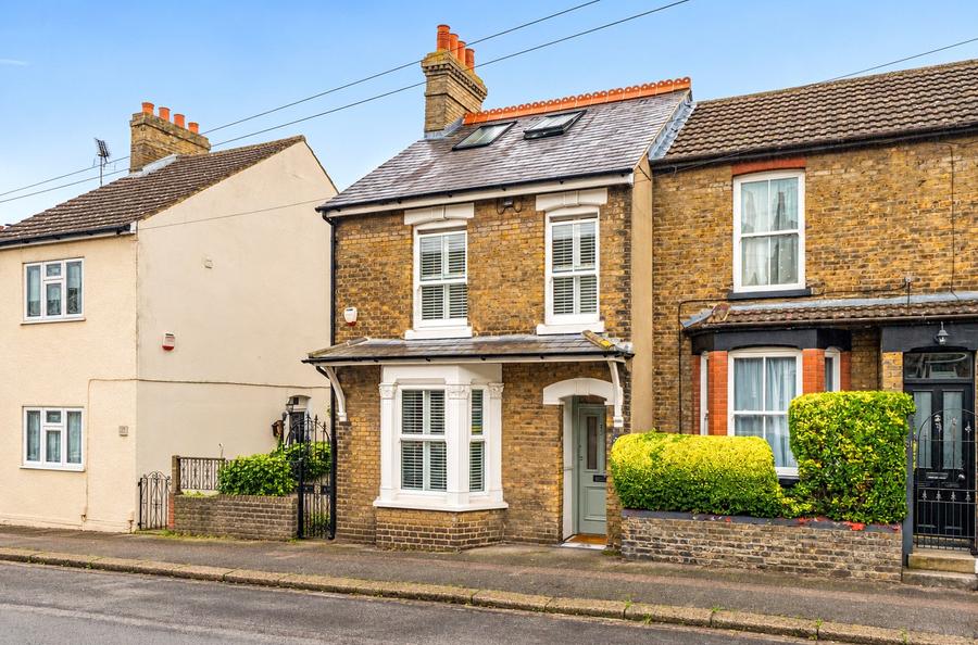 Victoria Road, Sittingbourne, Kent, ME10, 18626, image-1 - Quealy & Co