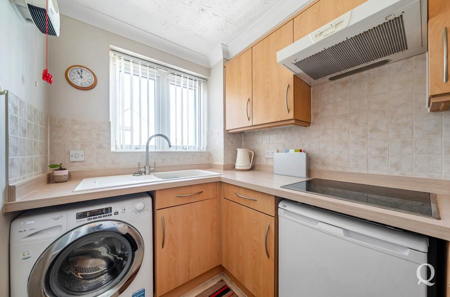 Bell Road, Sittingbourne, Kent, ME10, 8182, image-15 - Quealy & Co