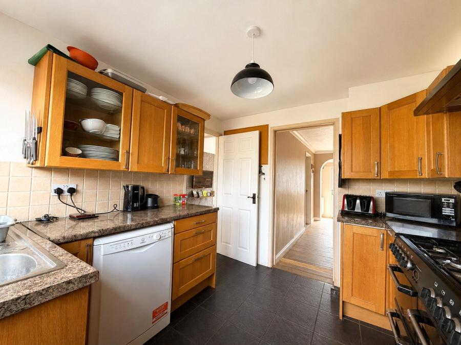 Chatsworth Drive, Sittingbourne, Kent, ME10, 17966, image-11 - Quealy & Co