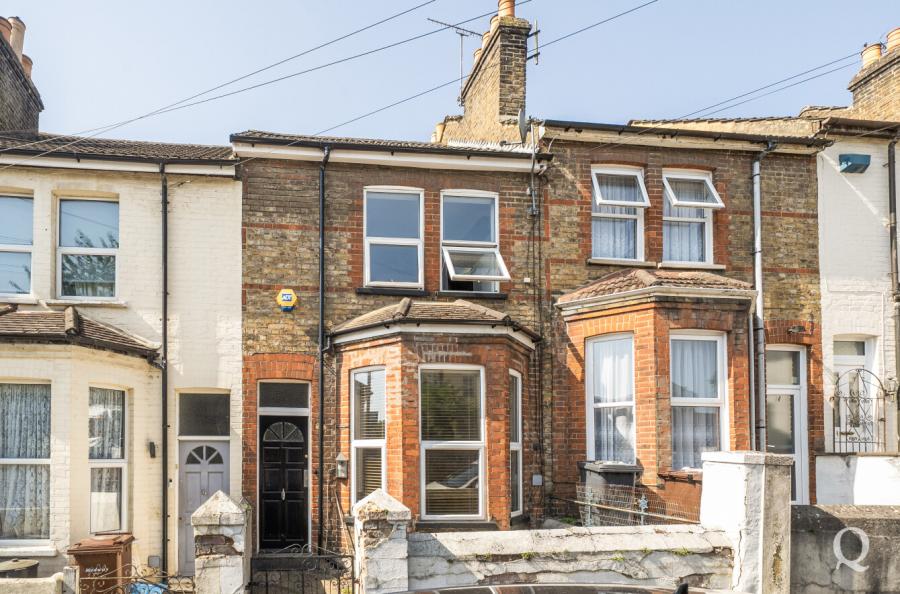 Lumsden Terrace, Chatham, Kent, ME4, 11462, image-1 - Quealy & Co