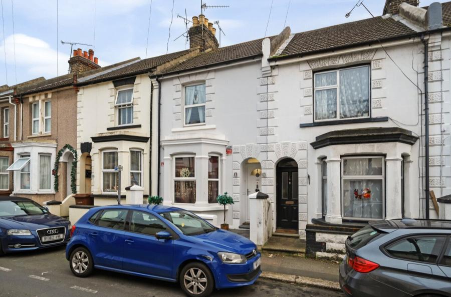 Gordon Road, Gillingham, Kent, ME7, 11157, image-18 - Quealy & Co