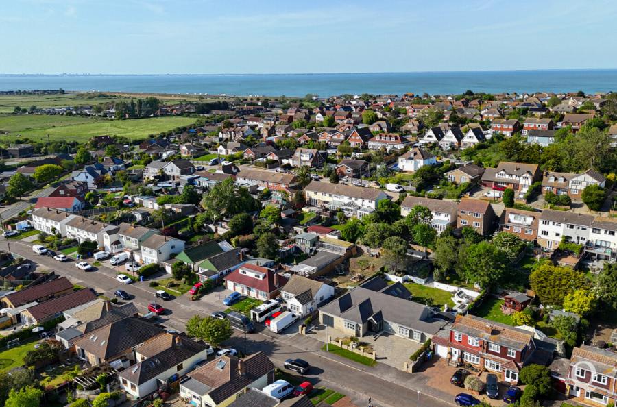 The Glen, Minster on Sea, Sheerness, Kent, ME12, 10832, image-55 - Quealy & Co