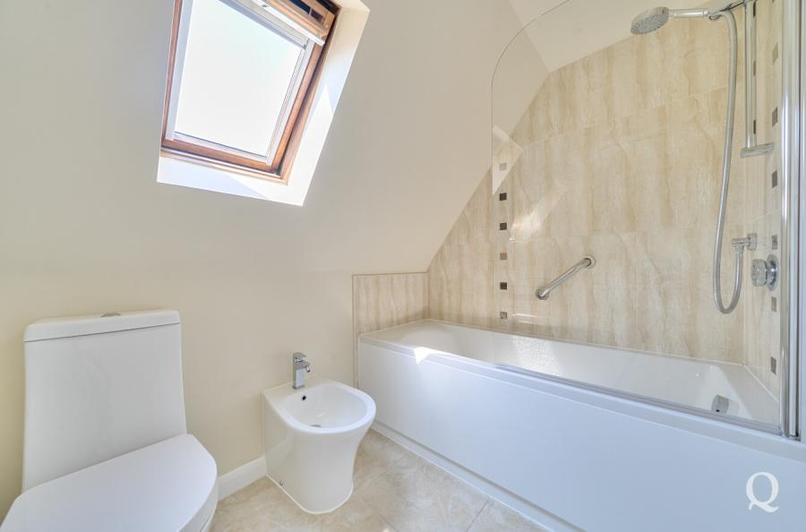 Lower Rainham Road, Rainham, Gillingham, Kent, ME8, 8035, image-23 - Quealy & Co