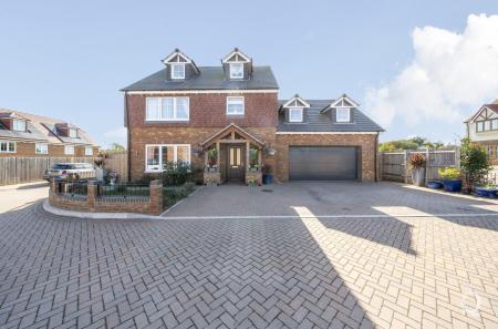 Honey Pot Close, Scocles Road, Minster On Sea, Sheerness, ME12, 6402 - Quealy & Co