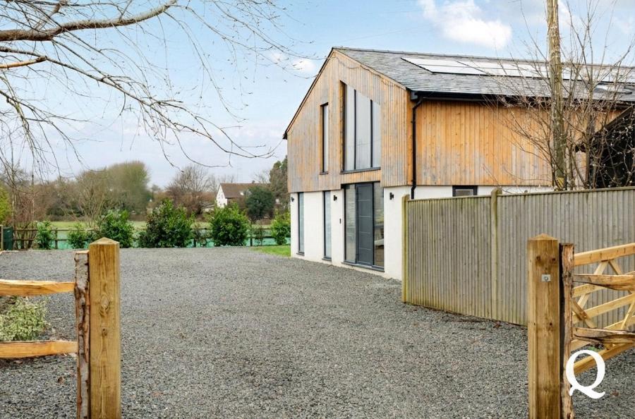 Breach Lane, Upchurch, Sittingbourne, Kent, ME9, 8196, image-1 - Quealy & Co