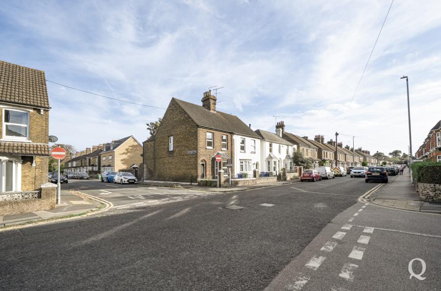 Park Road, Sittingbourne, Kent, ME10, 17944, image-26 - Quealy & Co