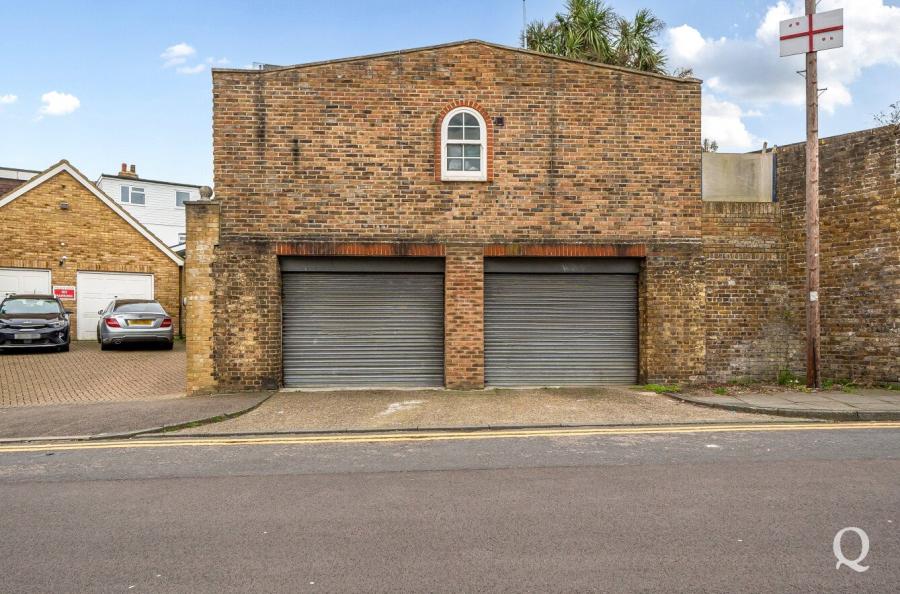 London Road, Sittingbourne, Kent, ME10, 9843, image-22 - Quealy & Co