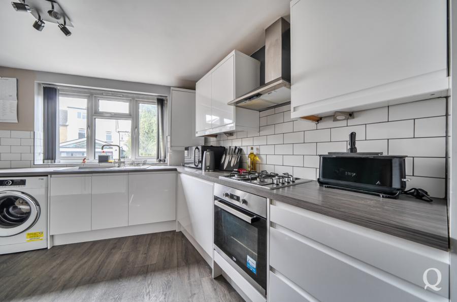 London Road, Sittingbourne, Kent, ME10, 9843, image-21 - Quealy & Co