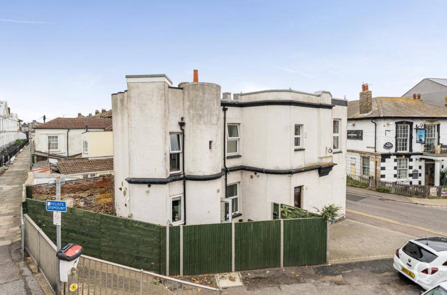 Redan Place, Marine Parade, Sheerness, Kent, ME12, 11182, image-29 - Quealy & Co