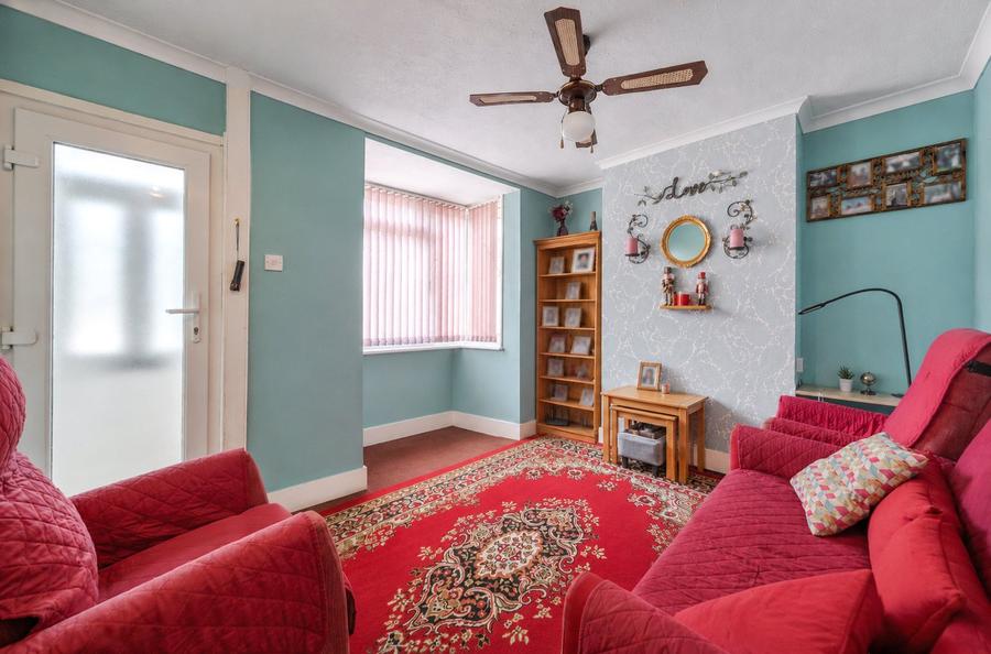 Nelson Road, Gillingham, Kent, ME7, 10597, image-2 - Quealy & Co