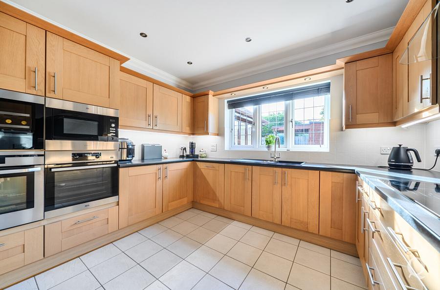 Woodruff Close, Rainham, Gillingham, Kent, ME8, 18268, image-19 - Quealy & Co