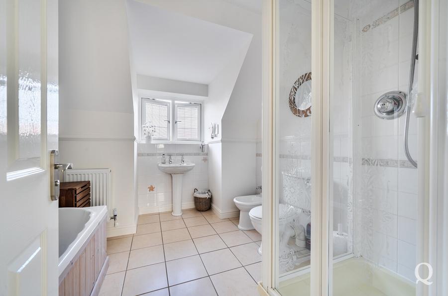 Woodruff Close, Rainham, Gillingham, Kent, ME8, 18268, image-26 - Quealy & Co