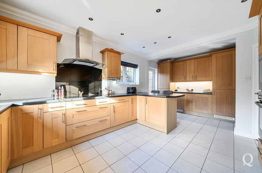 Woodruff Close, Rainham, Gillingham, Kent, ME8, 18268, image-2 - Quealy & Co