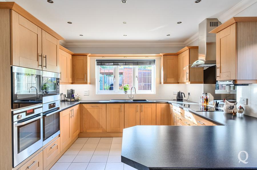 Woodruff Close, Rainham, Gillingham, Kent, ME8, 18268, image-21 - Quealy & Co