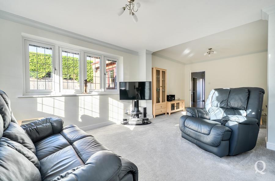 Woodruff Close, Rainham, Gillingham, Kent, ME8, 18268, image-5 - Quealy & Co