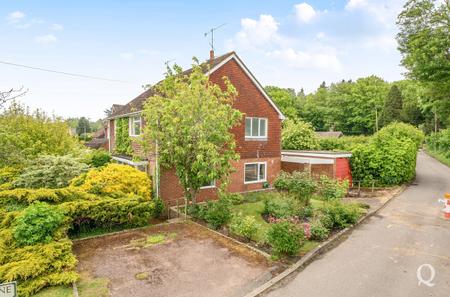 The Street, Newnham, Sittingbourne, Kent, ME9, 6048 - Quealy & Co