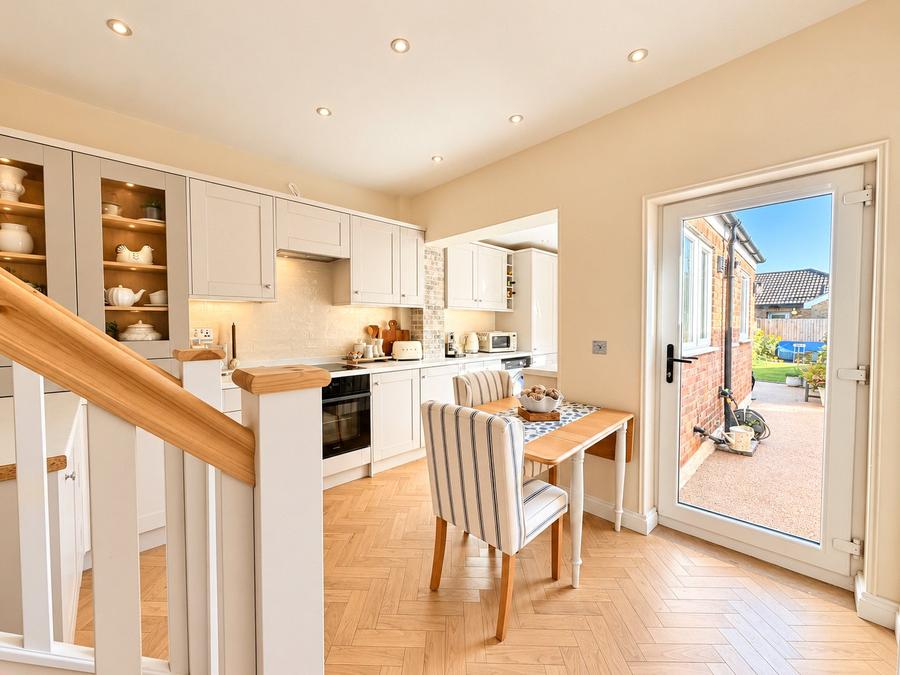 Grovehurst Road, Kemsley, Sittingbourne, Kent, ME10, 18276, image-11 - Quealy & Co