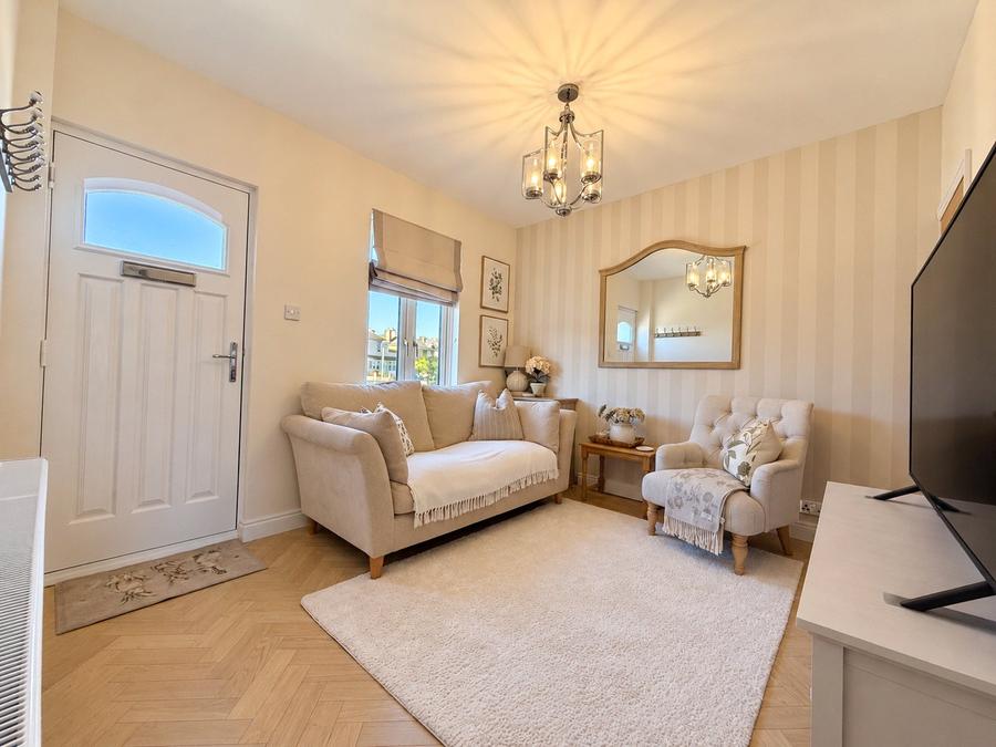 Grovehurst Road, Kemsley, Sittingbourne, Kent, ME10, 18276, image-9 - Quealy & Co
