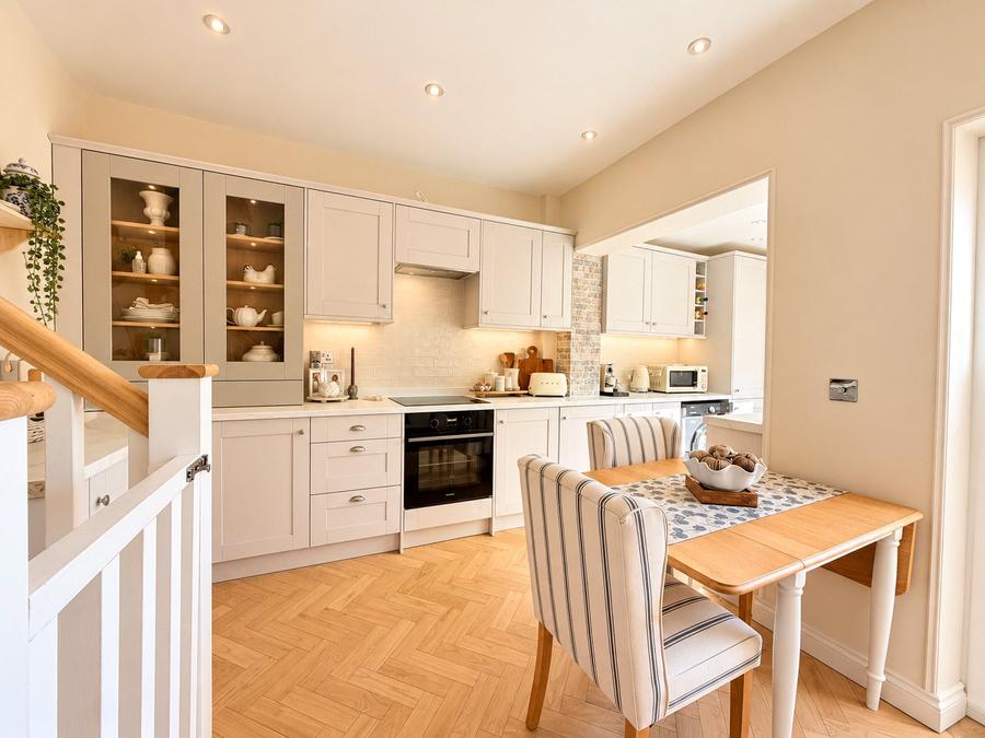Grovehurst Road, Kemsley, Sittingbourne, Kent, ME10, 18276, image-4 - Quealy & Co