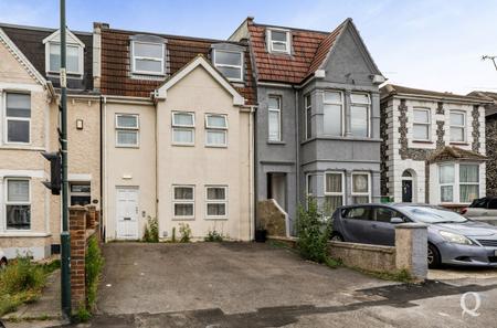 Napier Road, Gillingham, Kent, ME7, 11422 - Quealy & Co