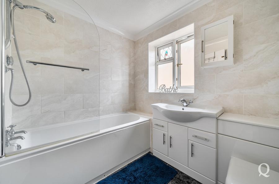 Pavilion Drive, Kemsley, Sittingbourne, Kent, ME10, 11215, image-7 - Quealy & Co