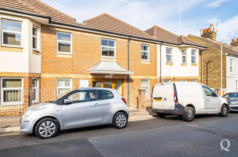 Hythe Road, Milton Regis, Sittingbourne, Kent, ME10, 10819, image-19 - Quealy & Co