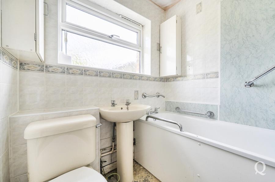Gordon Close, Sittingbourne, Kent, ME10, 10671, image-19 - Quealy & Co