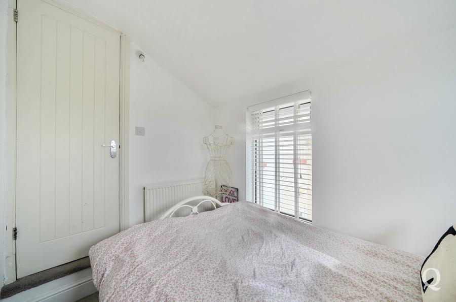 Breach Lane, Lower Halstow, Sittingbourne, Kent, ME9, 10617, image-17 - Quealy & Co