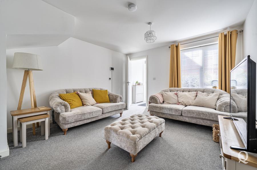 Hop Garden Crescent, Newington, Sittingbourne, Kent, ME9, 10764, image-2 - Quealy & Co
