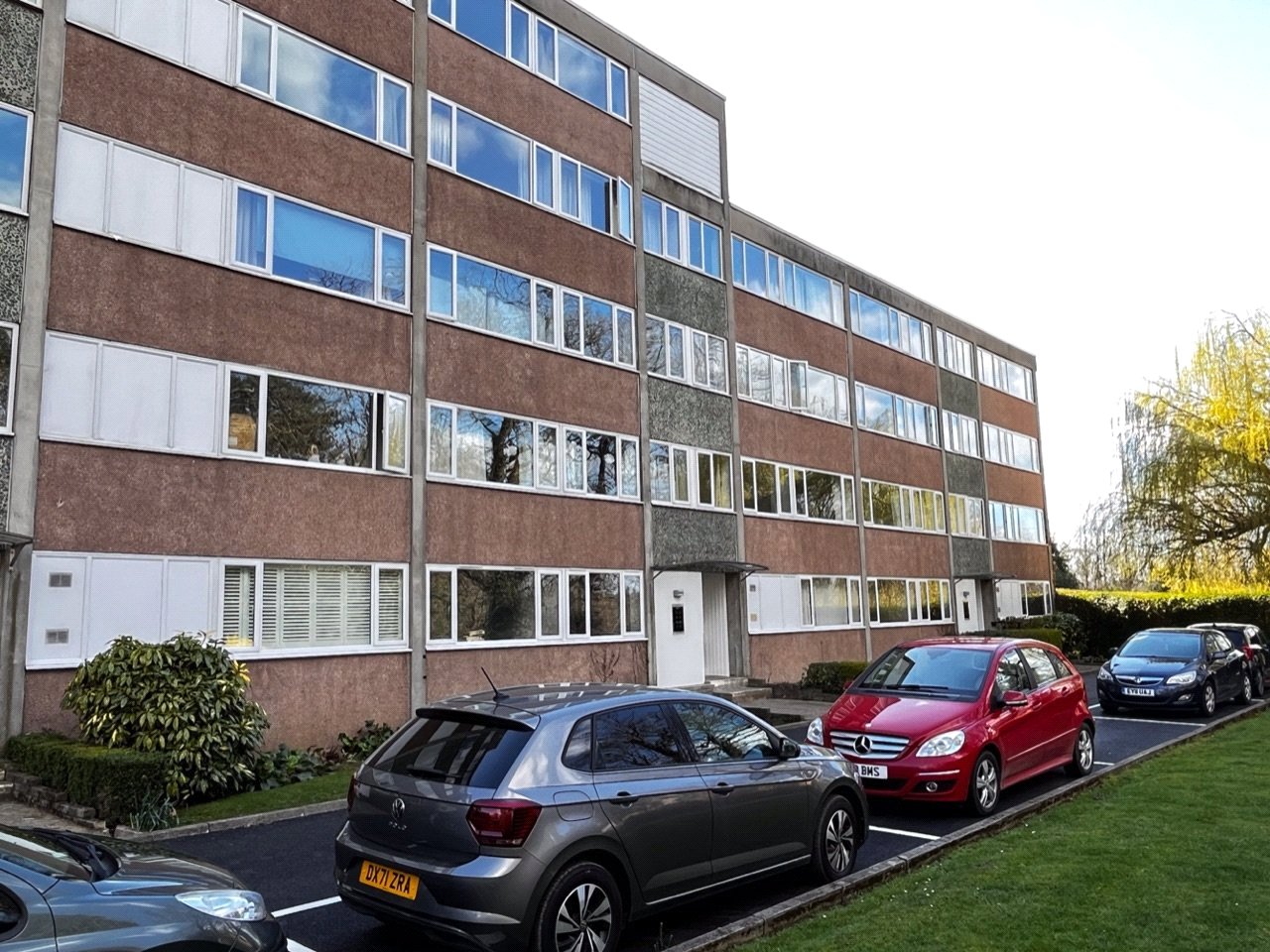 2 bedroom apartment to rent