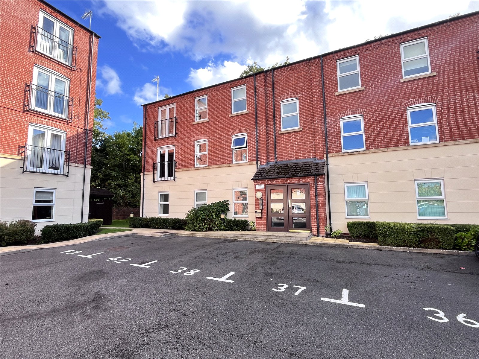 2 bedroom apartment for sale