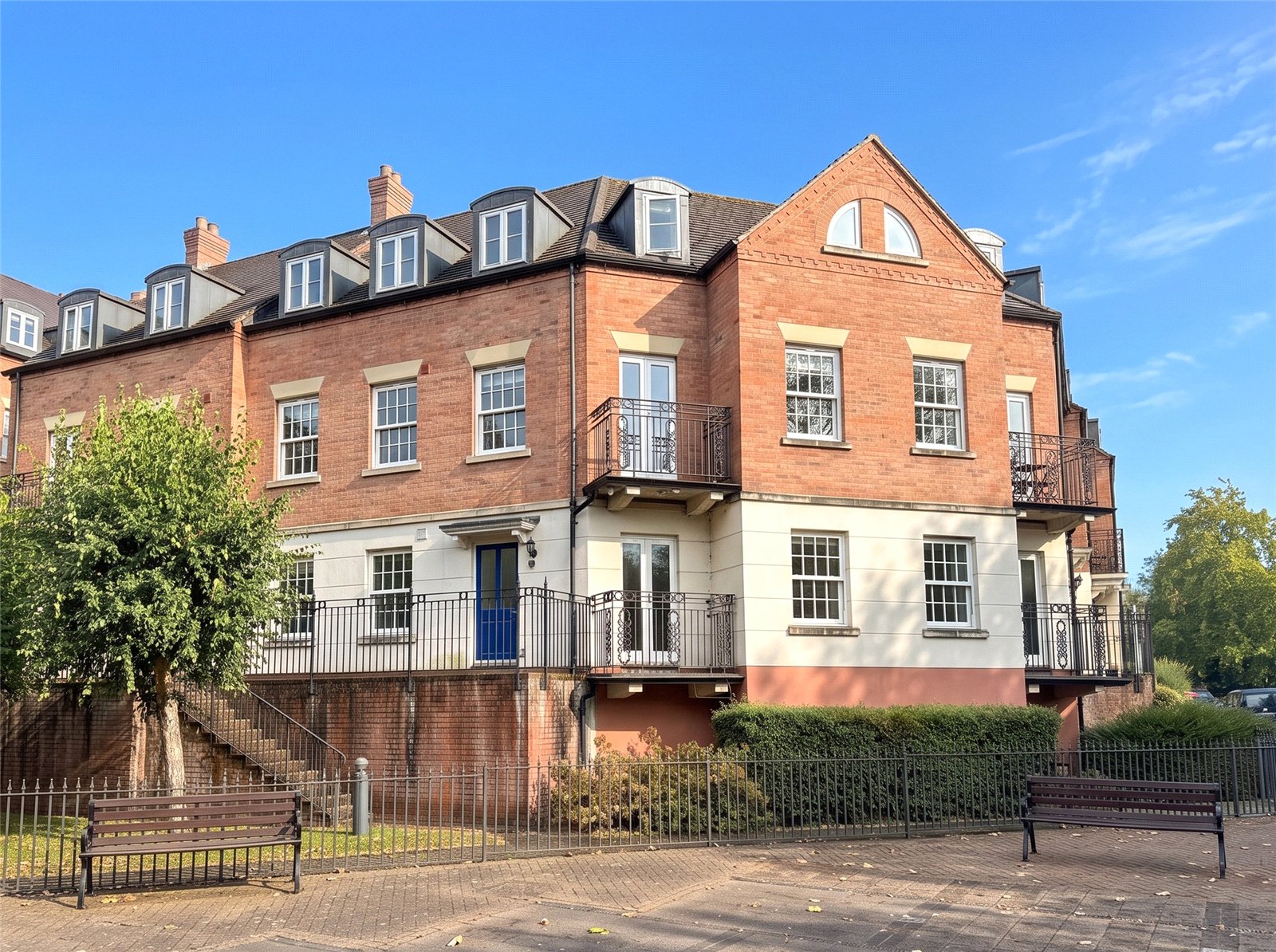 2 bedroom apartment for sale