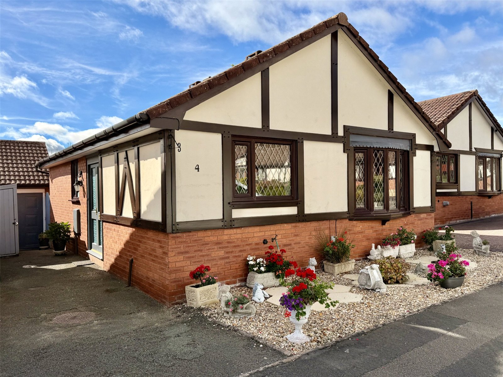 2 bedroom bungalow for sale