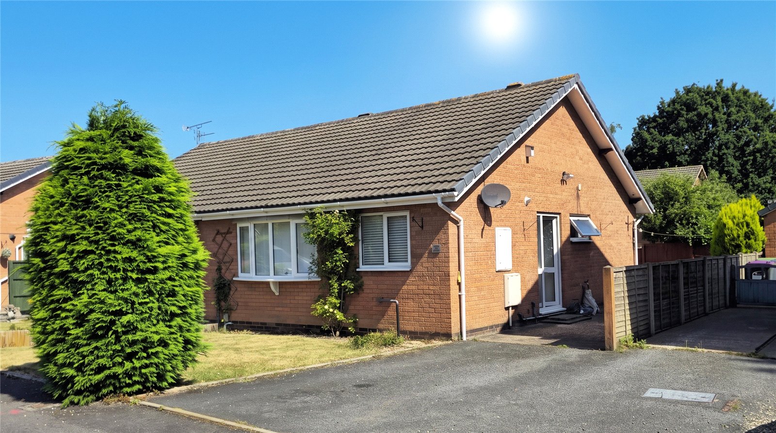 2 bedroom bungalow for sale