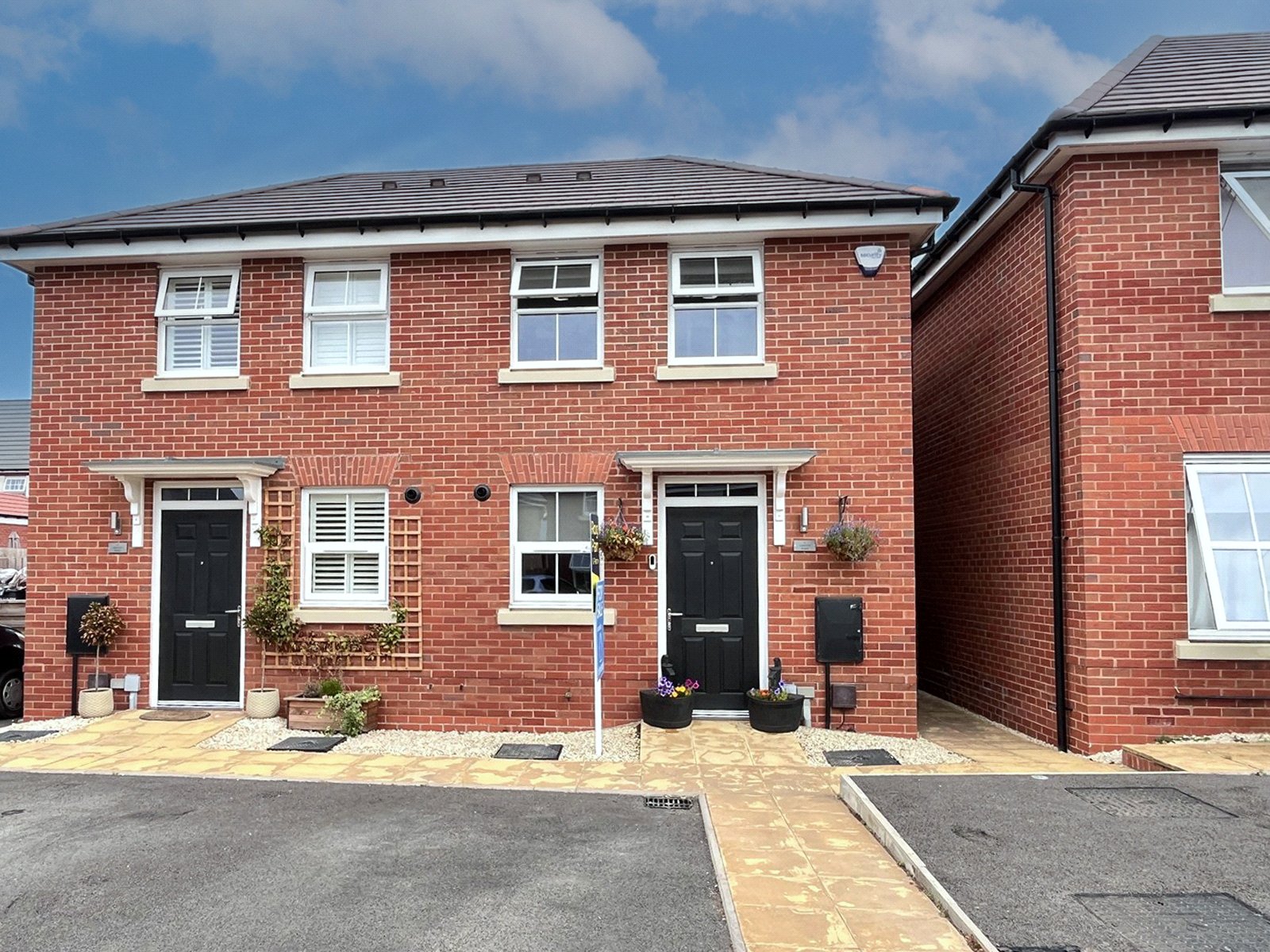 2 bedroom house for sale