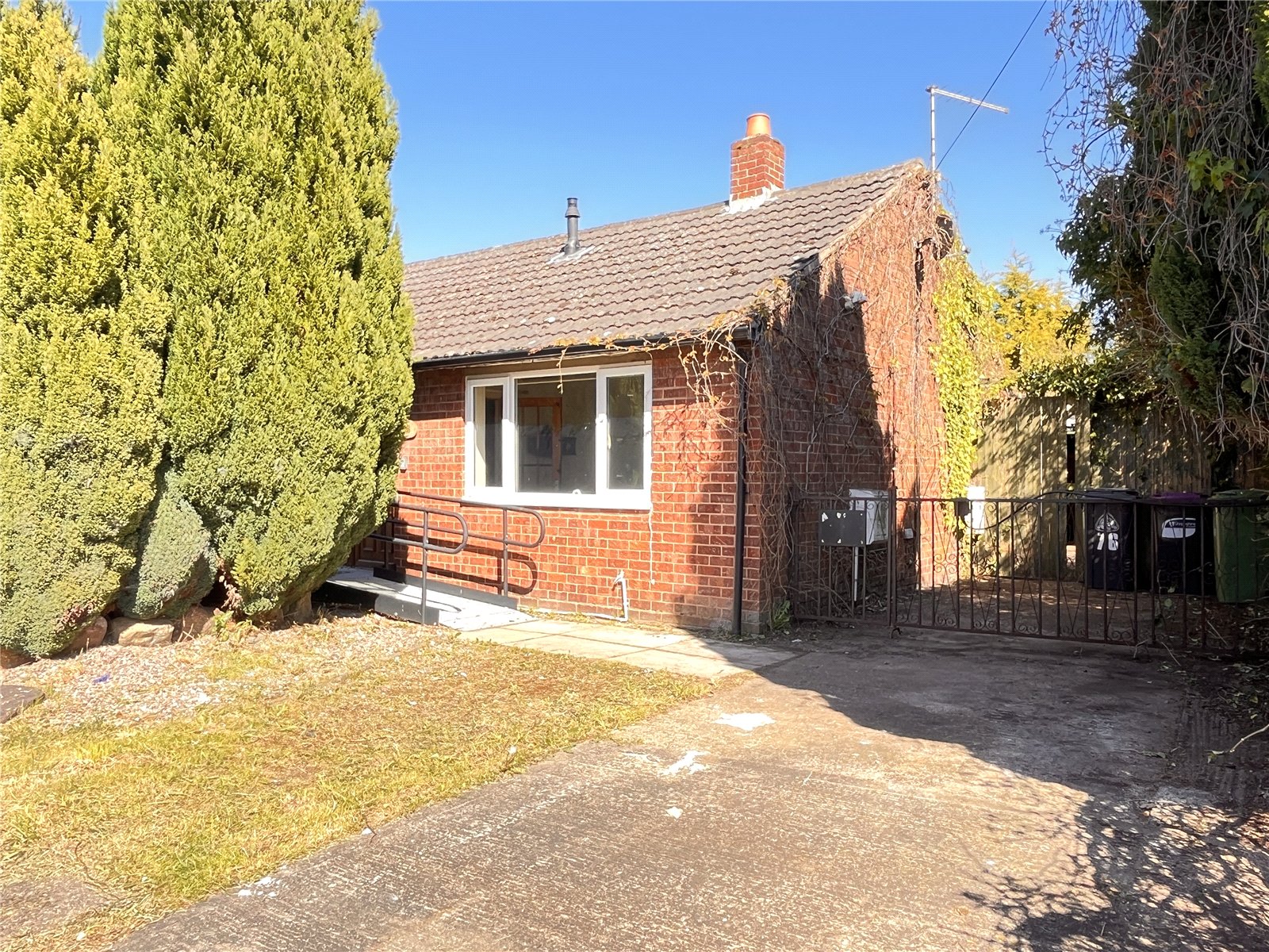 2 bedroom bungalow for sale