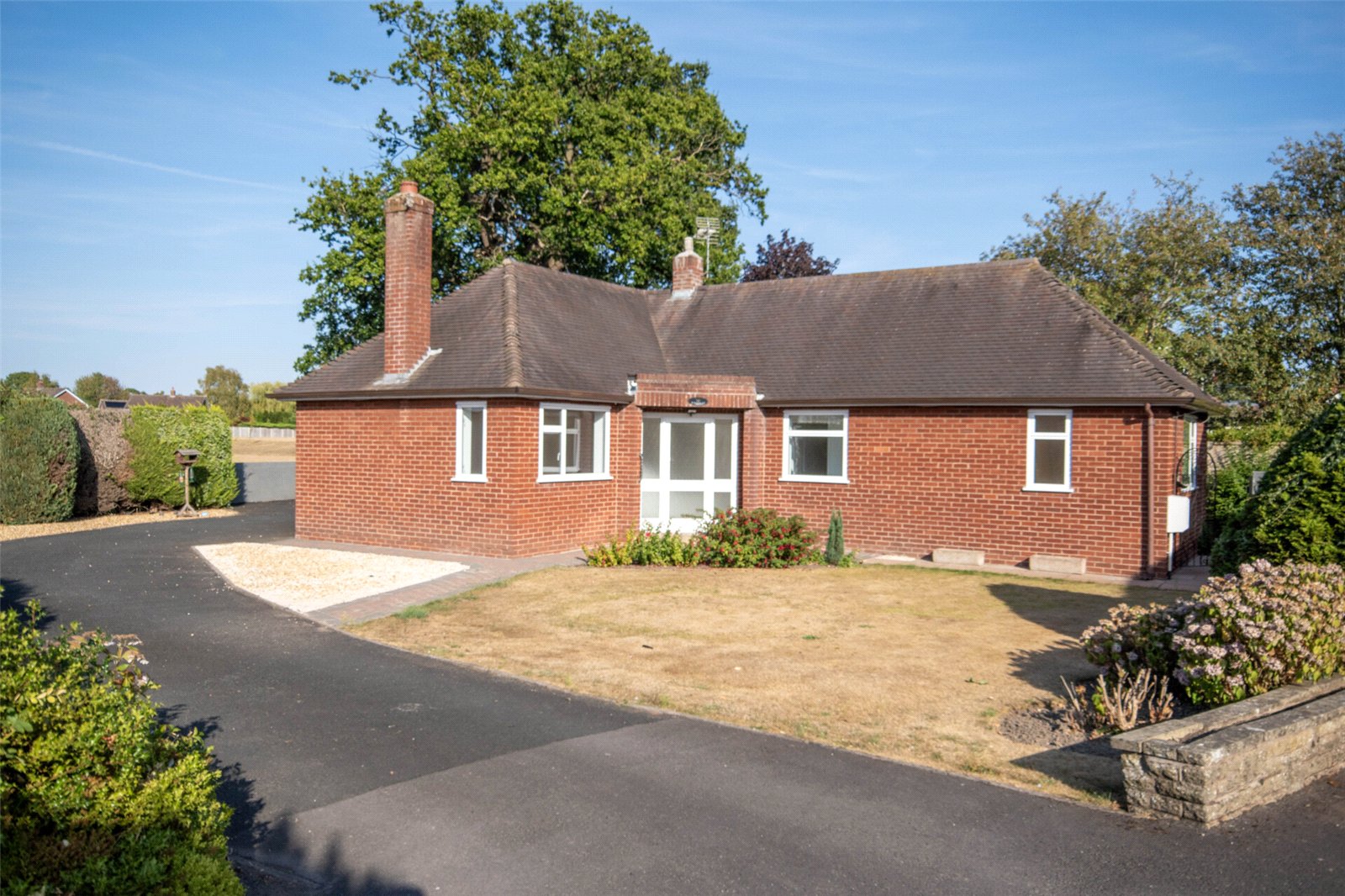 2 bedroom bungalow for sale