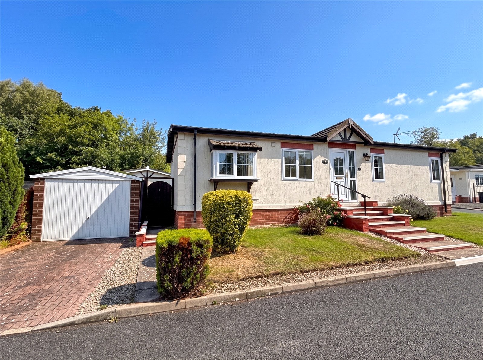 2 bedroom p for sale