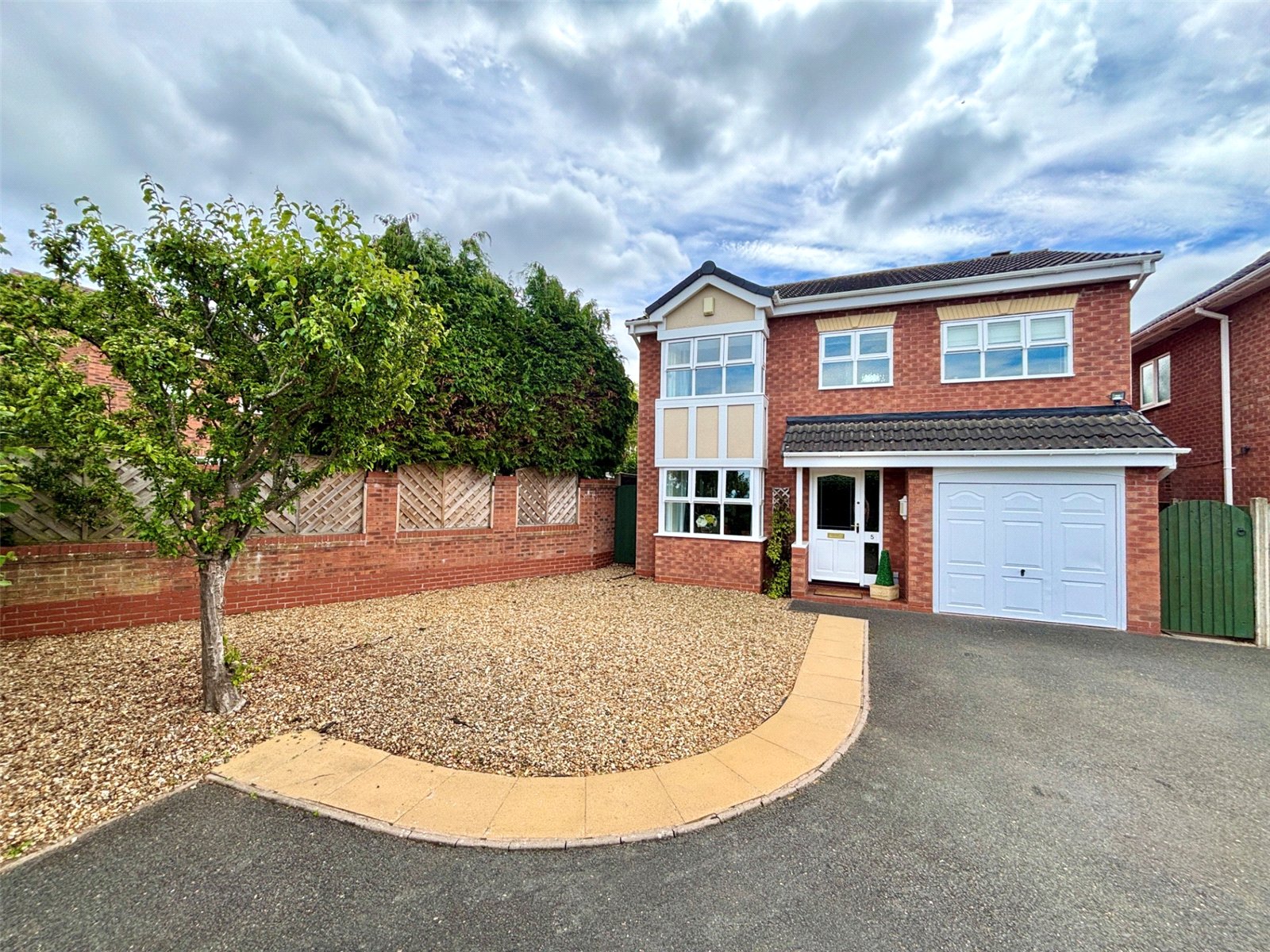 4 bedroom house for sale