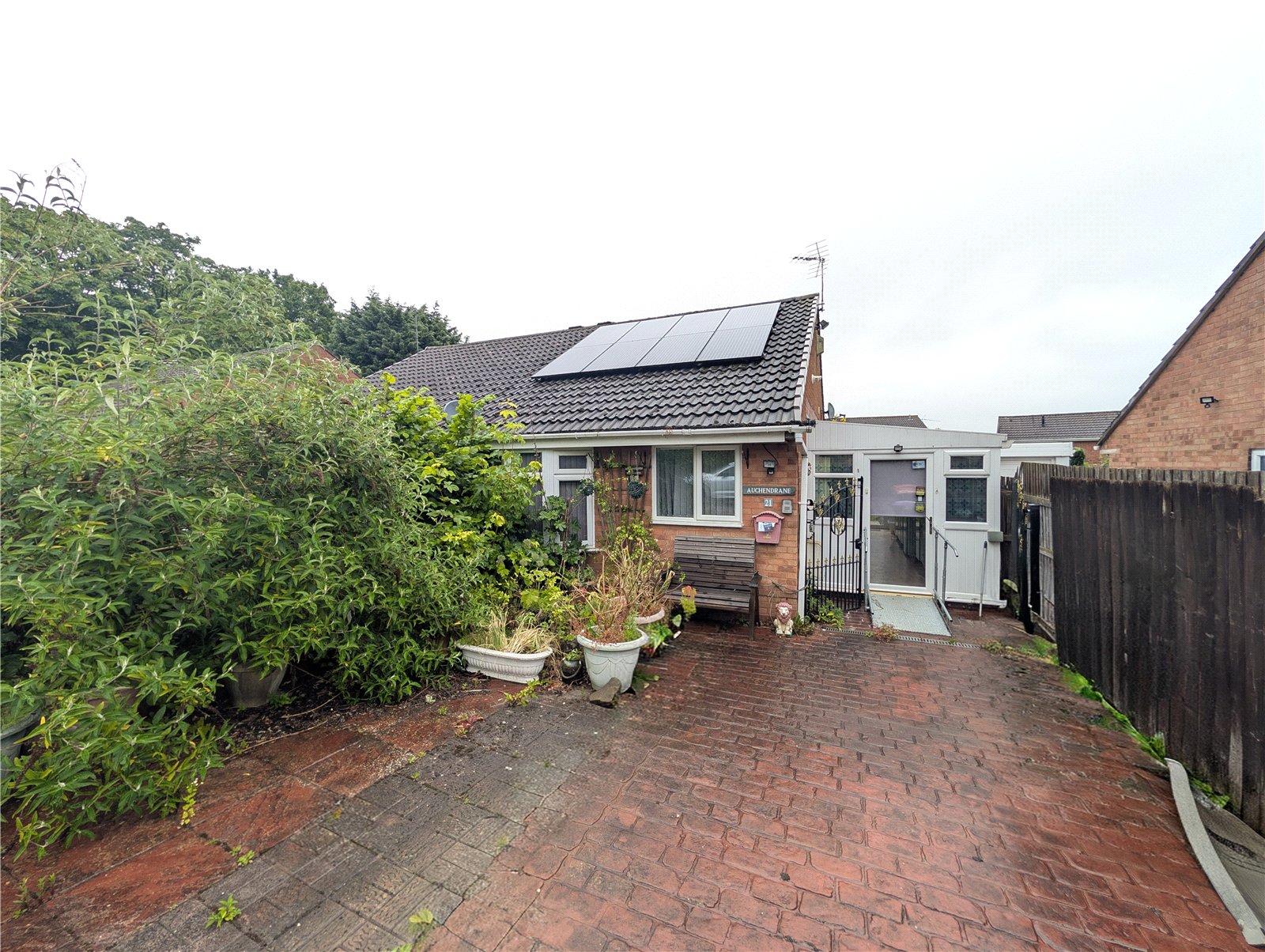 2 bedroom bungalow for sale