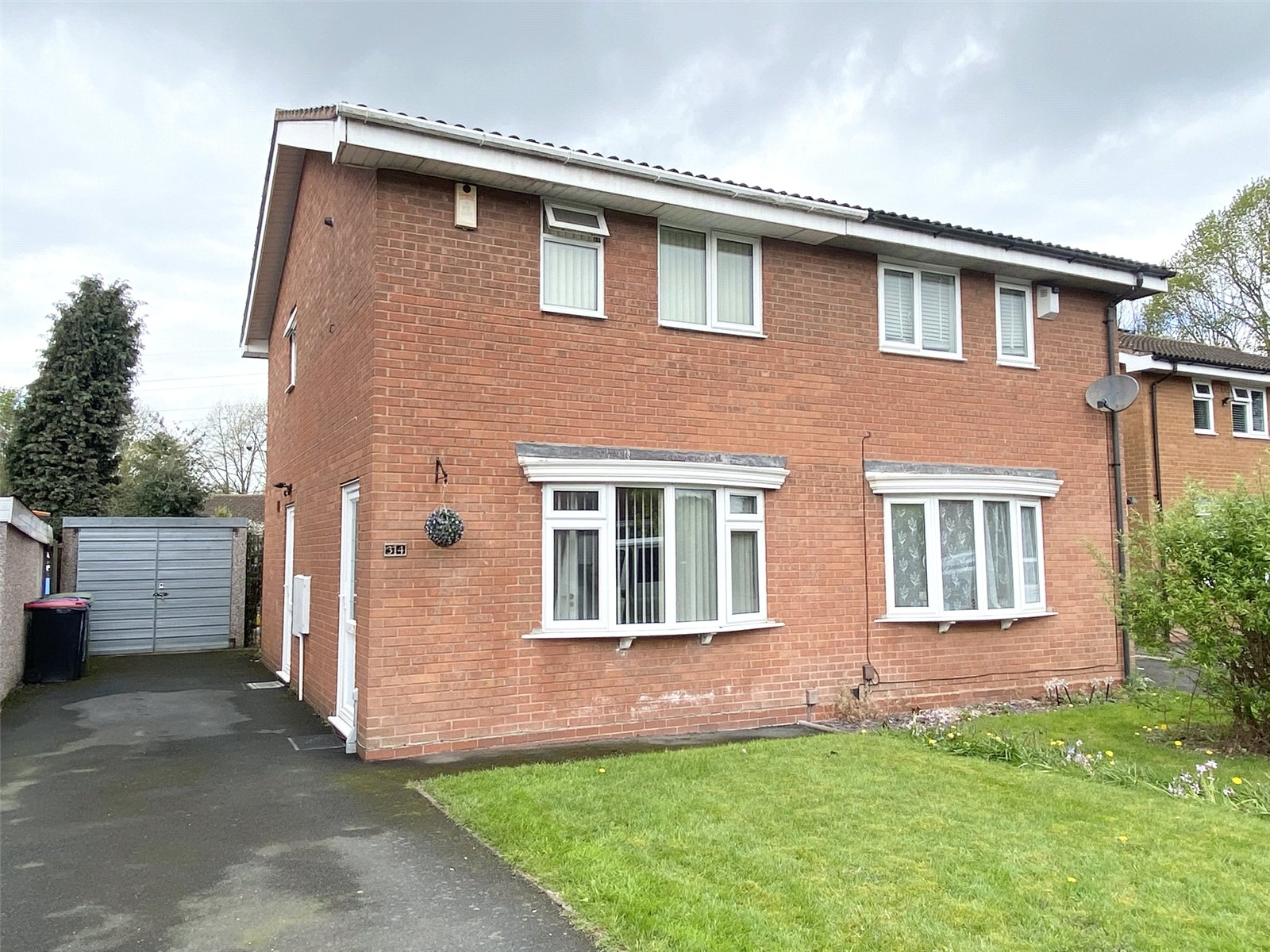 2 bedroom house for sale
