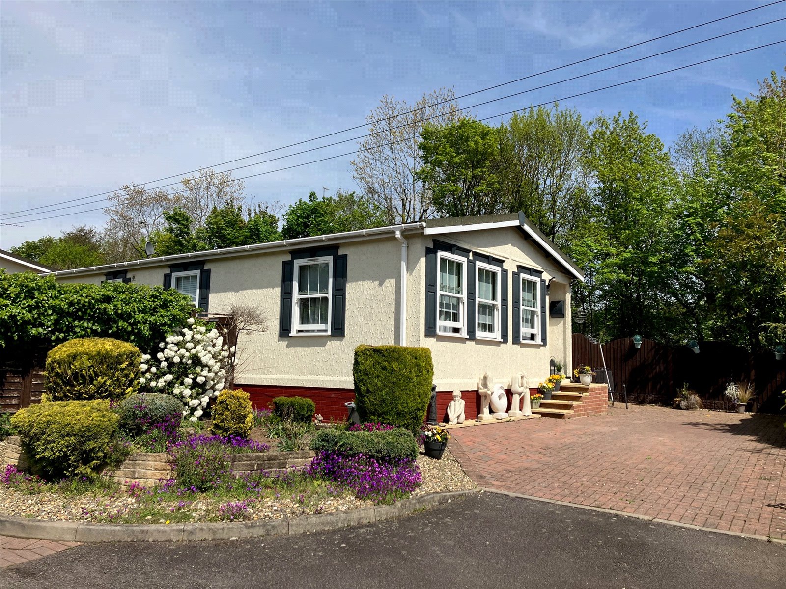 2 bedroom p for sale