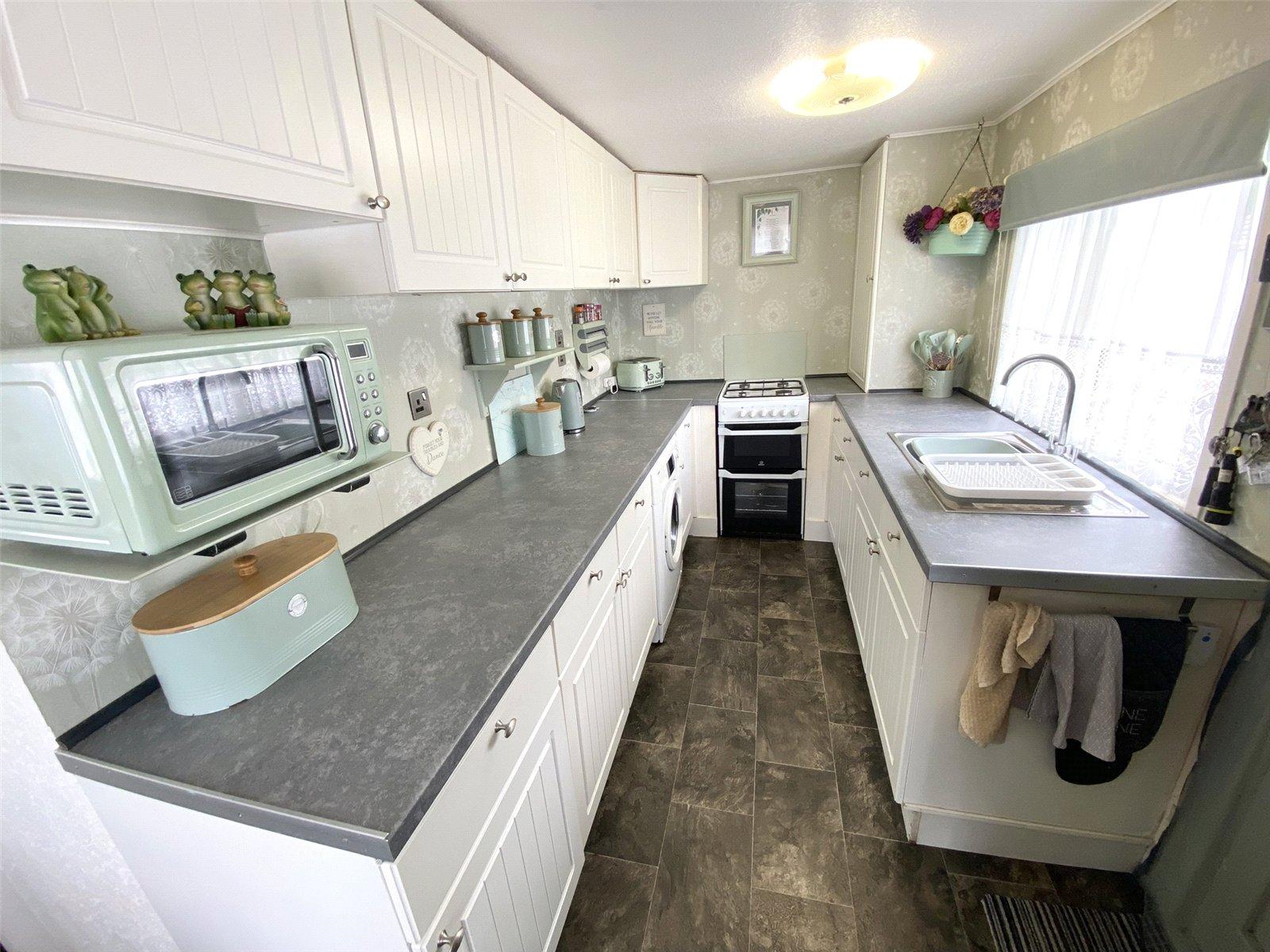 Pool View Caravan Park, Buildwas, Telford, Shropshire, TF8 - DB Roberts