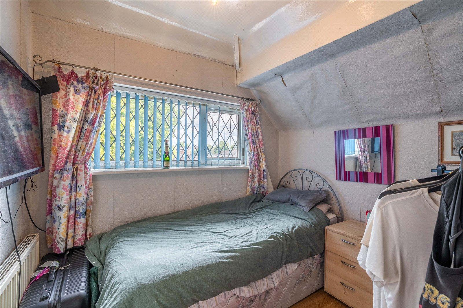Camberley Crescent, Ettingshall, Wolverhampton, West Midlands, WV4 - DB Roberts