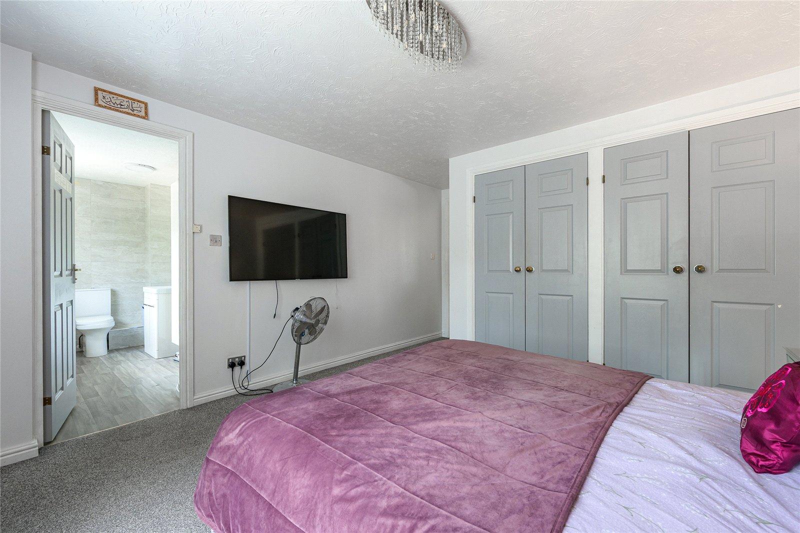 Darley Drive, Dunstall Park, Wolverhampton, West Midlands, WV6 - DB Roberts
