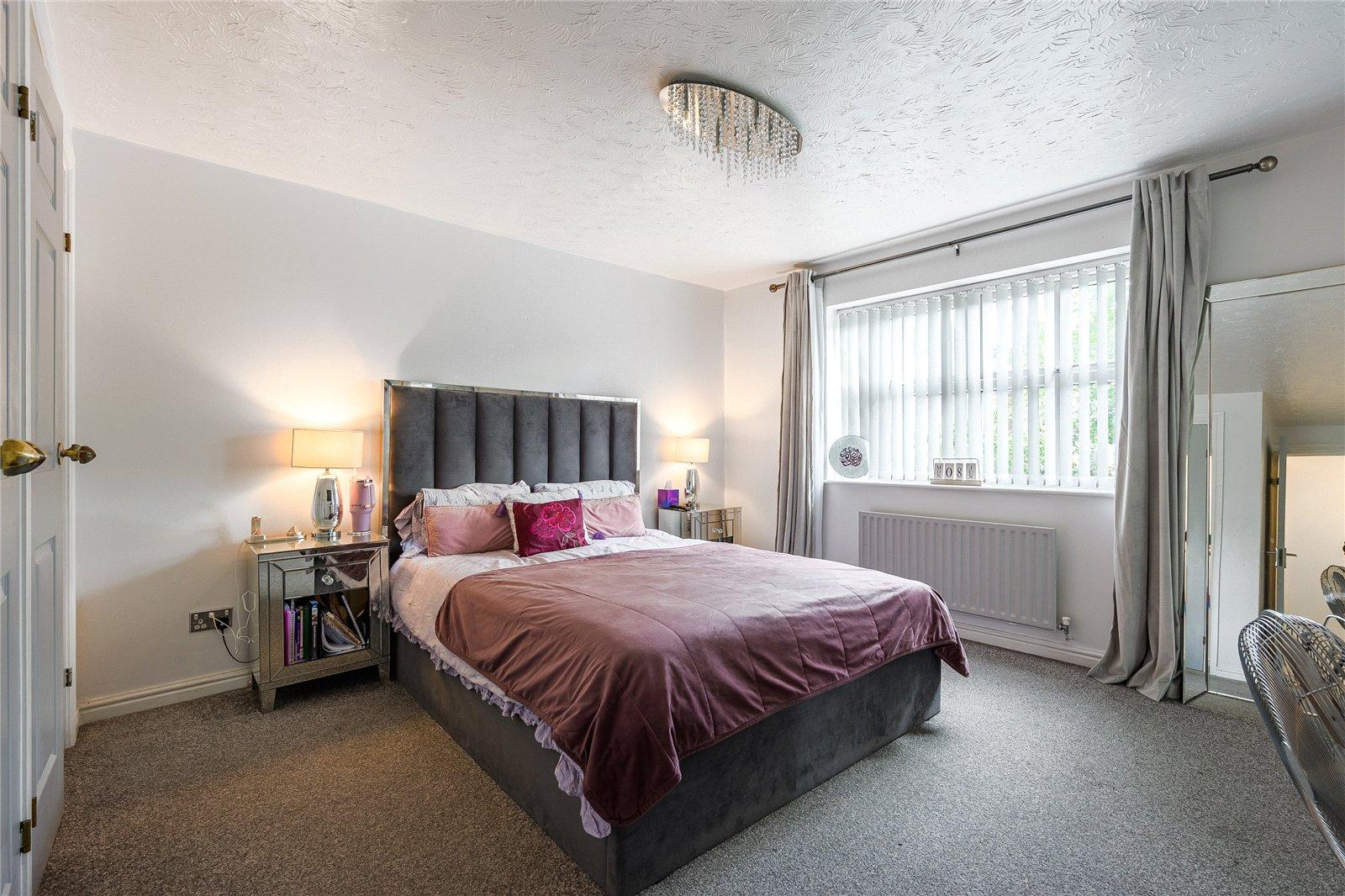 Darley Drive, Dunstall Park, Wolverhampton, West Midlands, WV6 - DB Roberts