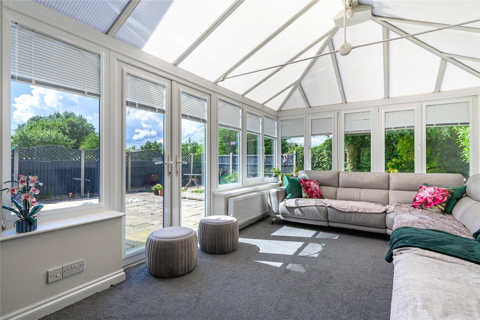 Darley Drive, Dunstall Park, Wolverhampton, West Midlands, WV6 - DB Roberts