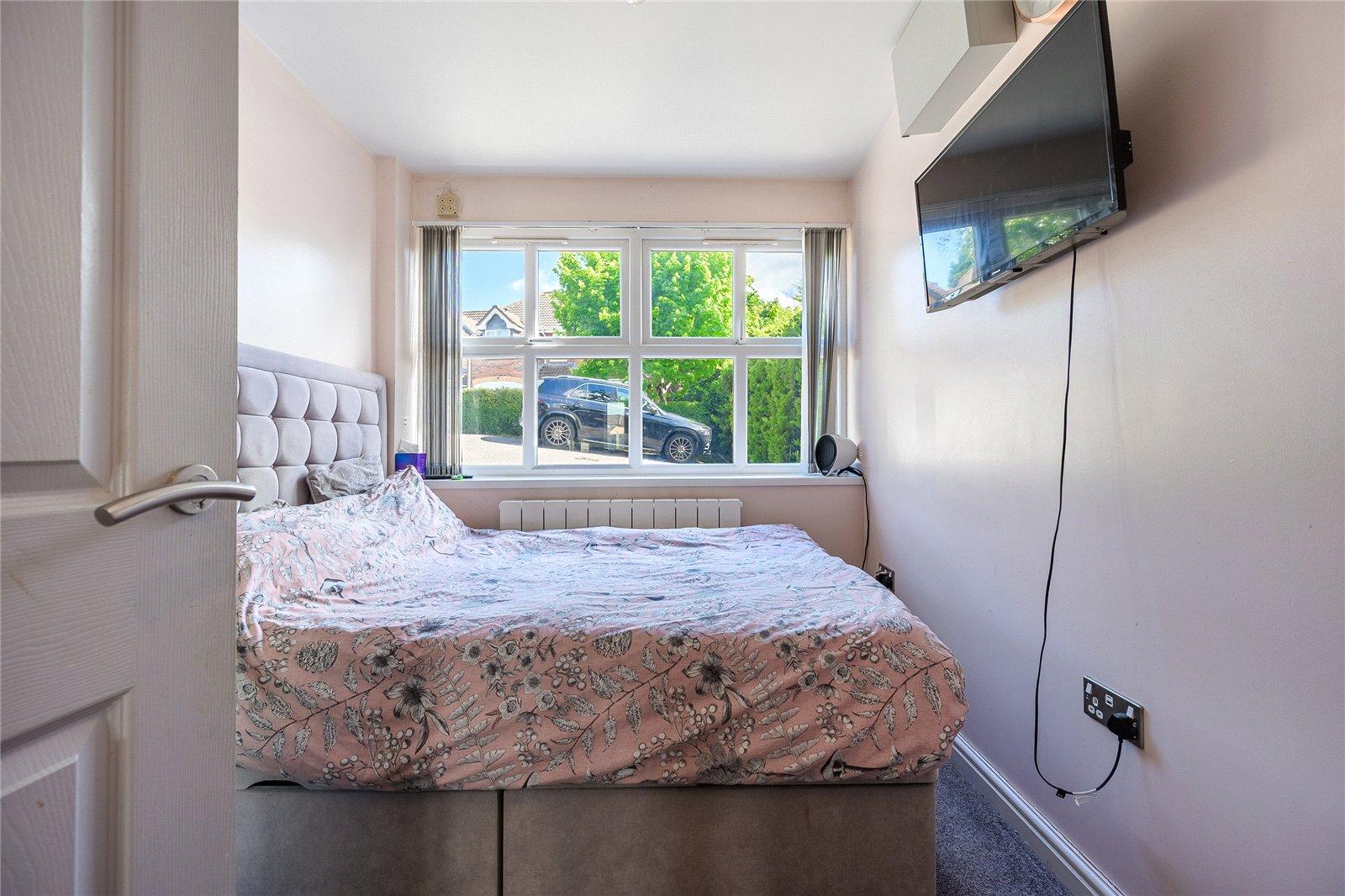 Darley Drive, Dunstall Park, Wolverhampton, West Midlands, WV6 - DB Roberts