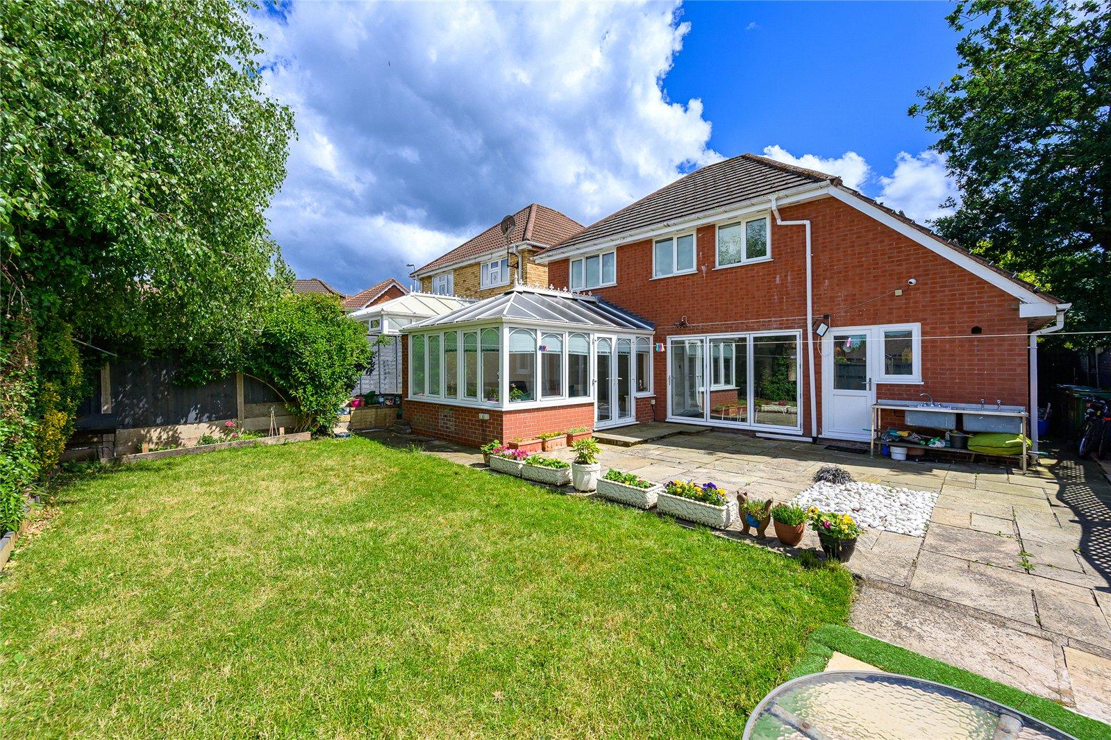 Darley Drive, Dunstall Park, Wolverhampton, West Midlands, WV6 - DB Roberts